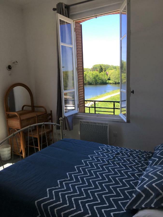 بيسين سور جارْتومْبْ Bar Le Lac المظهر الخارجي الصورة